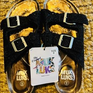 NWT- Glittery Black and Gold Muk Luks Size 9
